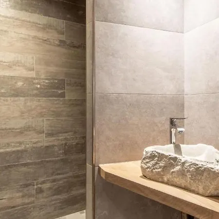 Cosy Avec Sauna Et Spa, Pied Des Pistes - Fr-1-467-141
